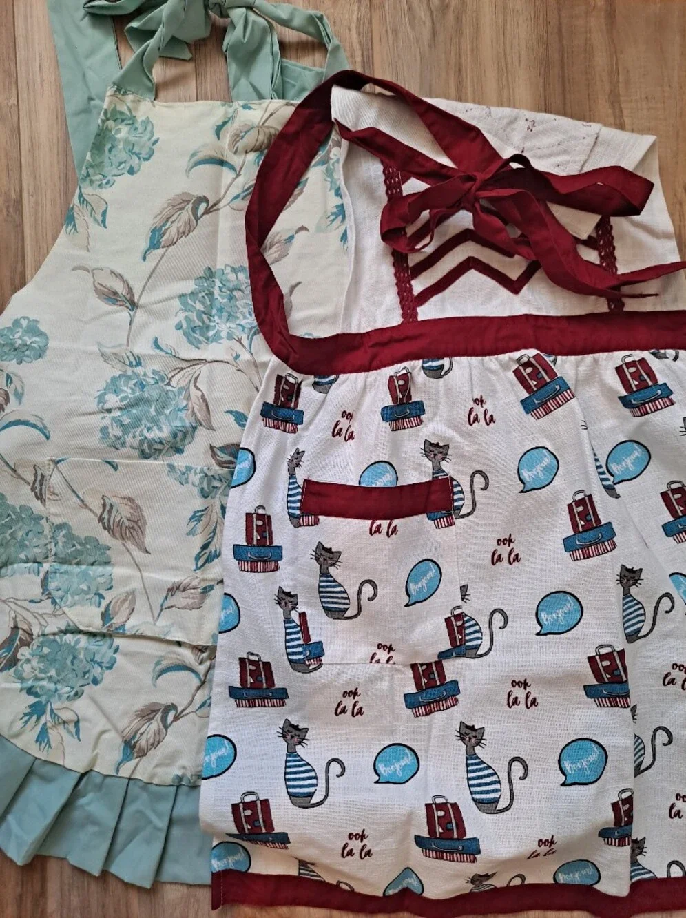 100 % Cotton Aprons Cotton 2, Crazy Cat Lady or Floral Cottage Vibe! New